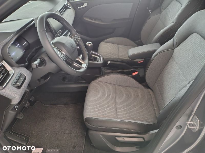 Renault Clio - 5