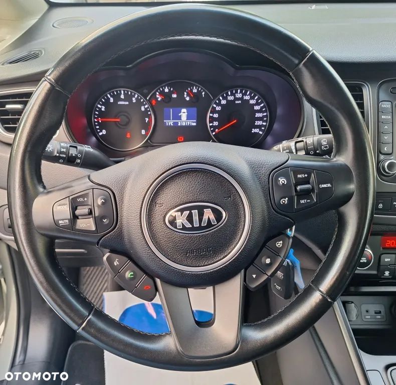 Kia Carens 1.6 GDI XL 7os EU6 - 13