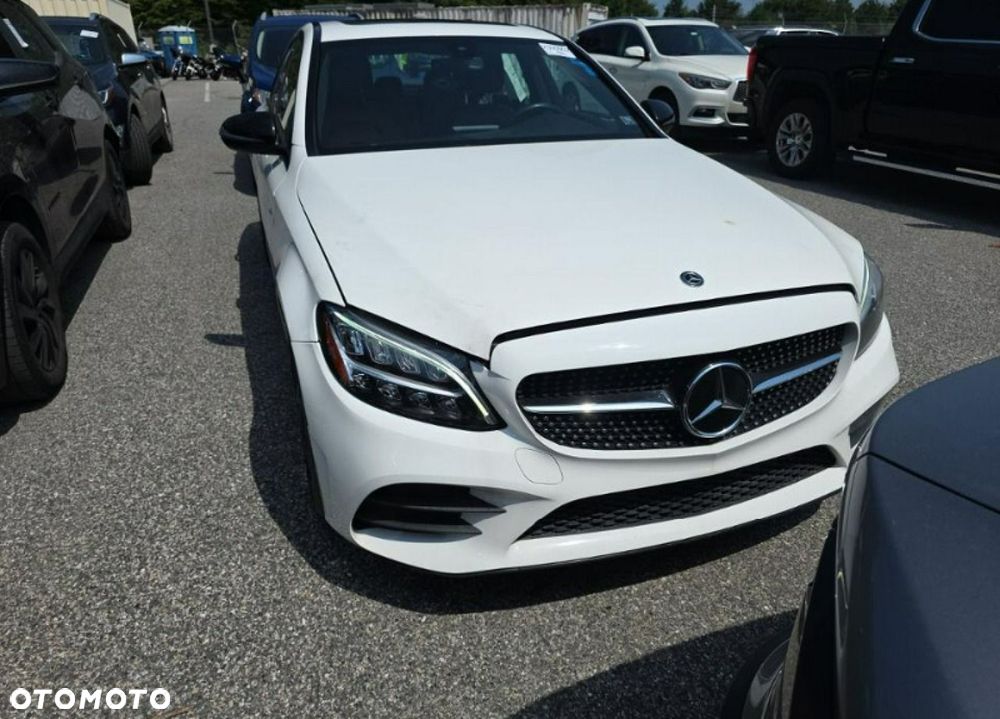 Mercedes-Benz Klasa C 300 4Matic 9G-TRONIC AMG Line - 2
