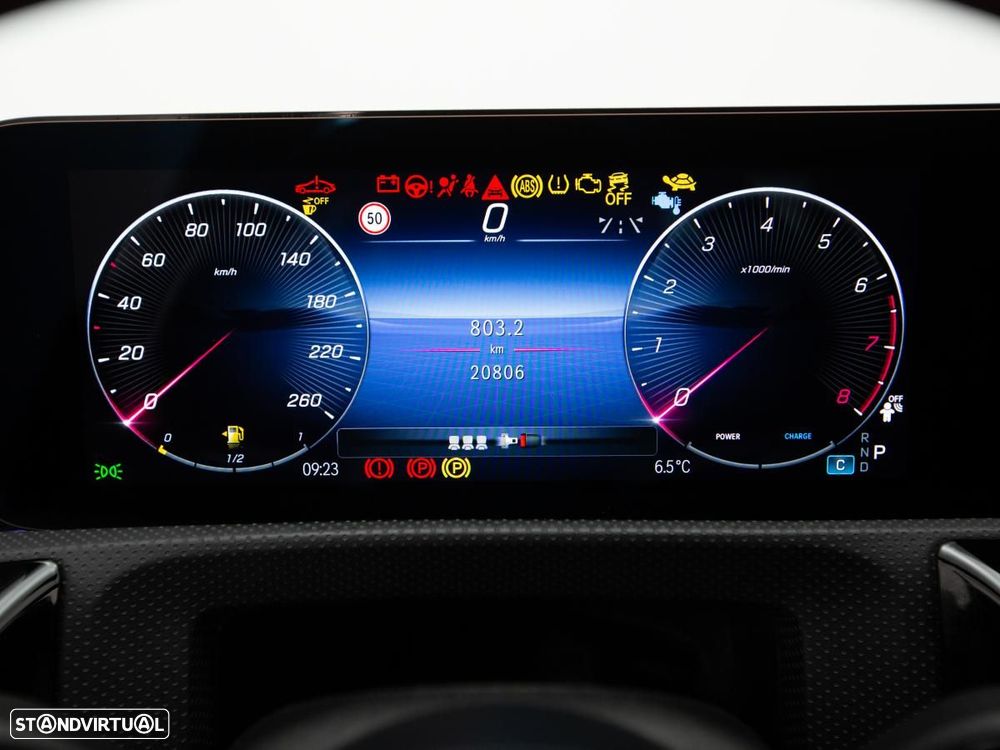 Mercedes-Benz A 200 7G-DCT AMG Line Advanced Plus - 25