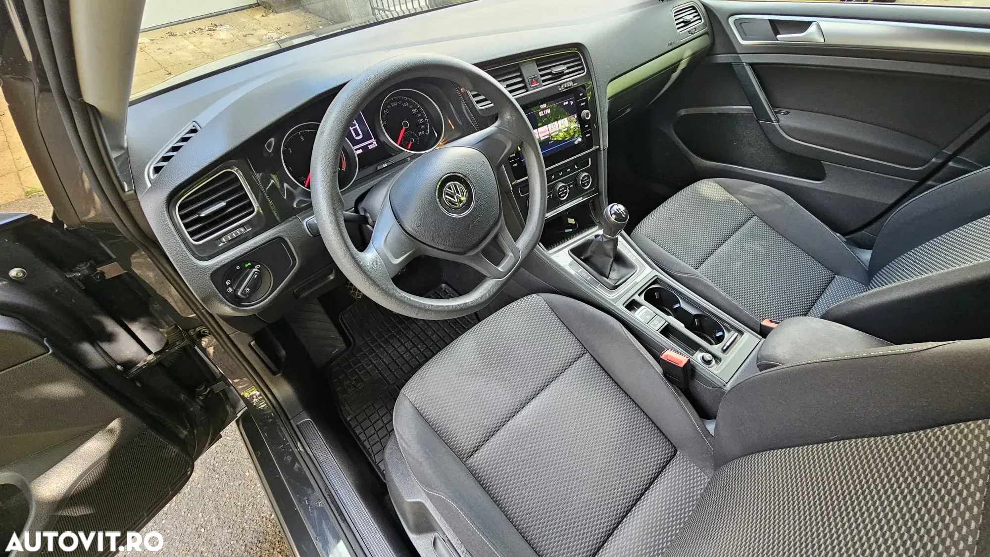 Volkswagen Golf 1.6 TDI Trendline - 10