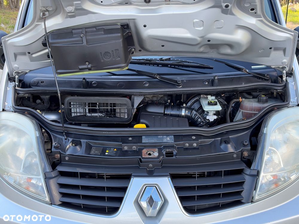 Renault Trafic - 23