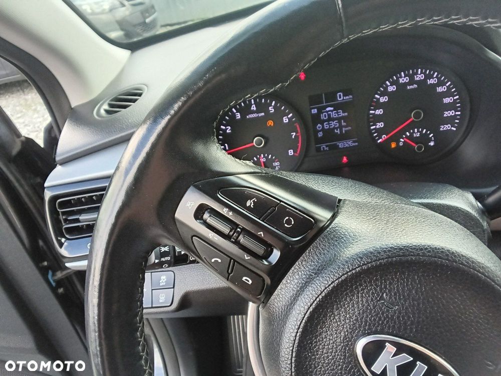 Kia Rio - 29
