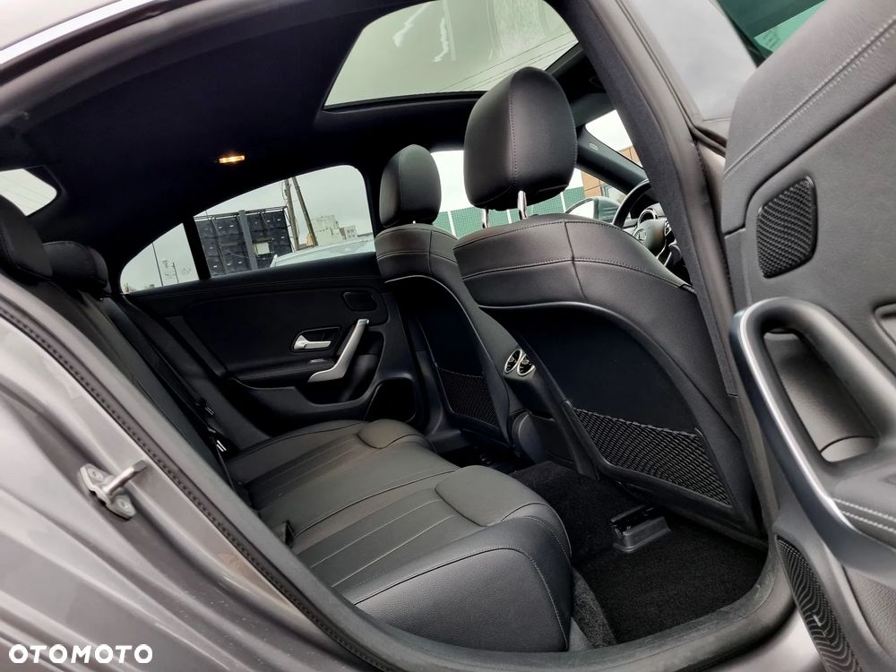 Mercedes-Benz CLA - 9