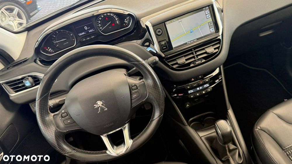 Peugeot 208 - 23