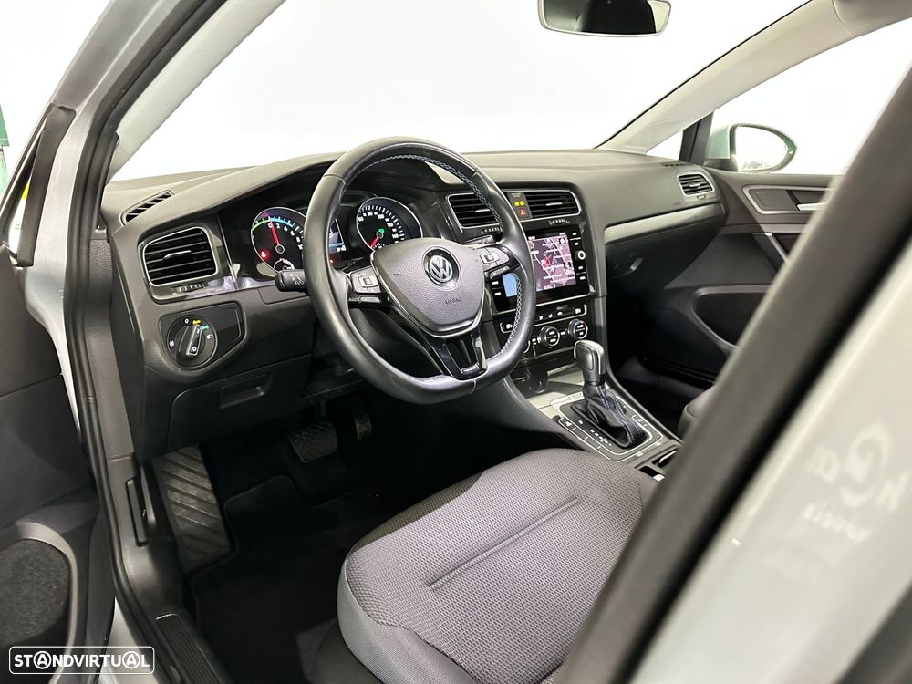 VW e-Golf AC/DC - 13