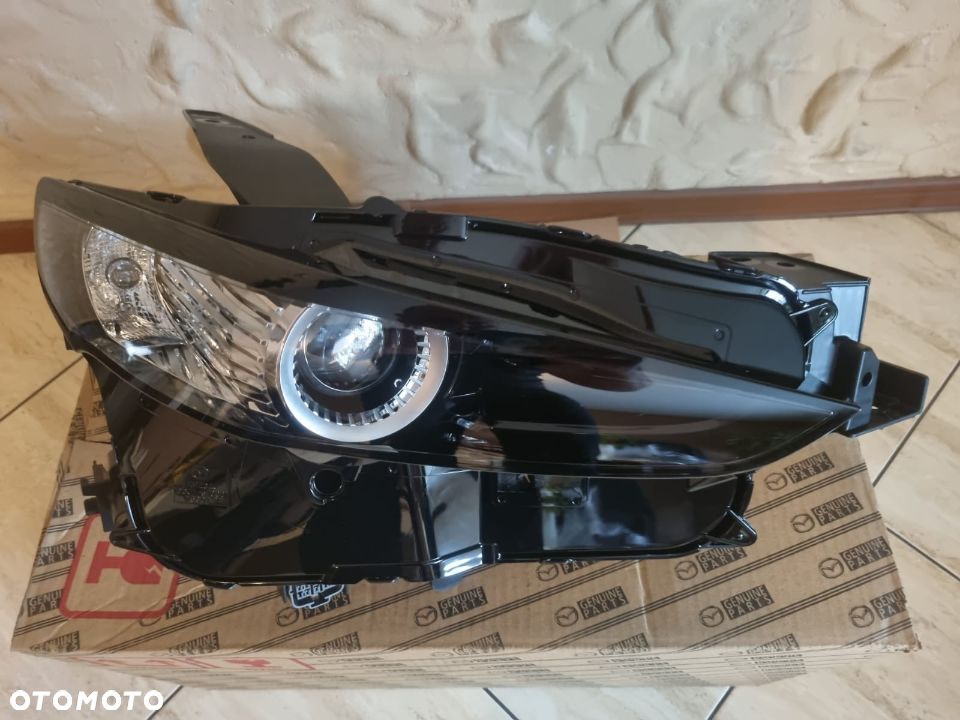 MAZDA CX-30 CX30 Reflektor Lampa LED prawy - 1