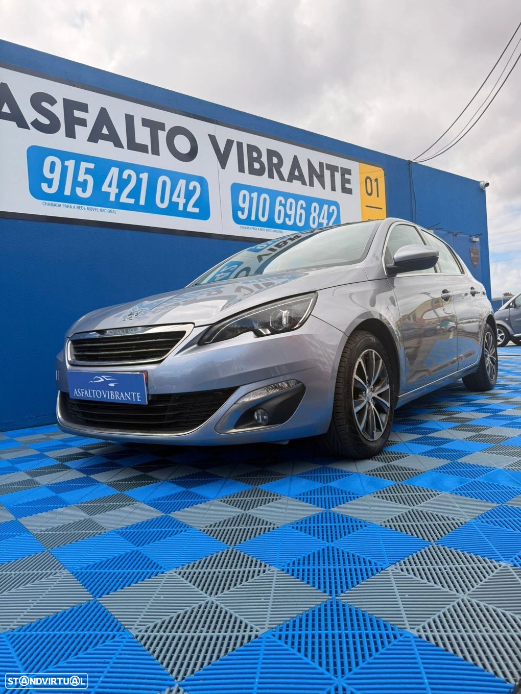 Peugeot 308 1.2 PureTech Allure - 1