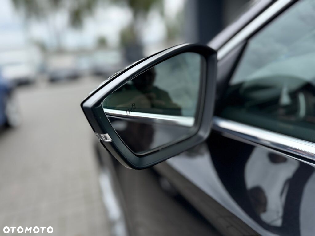 Skoda Superb 2.0 TDI Style DSG - 11