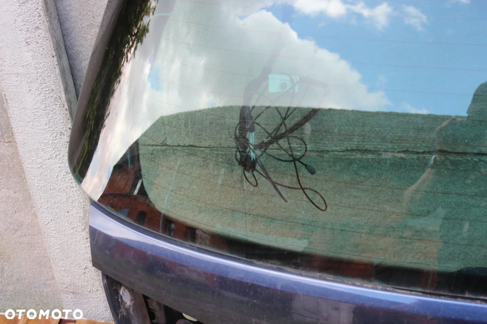 SZYBA TYLNEJ KLAPY VW PASSAT B7 KOMBI 2010 - 7