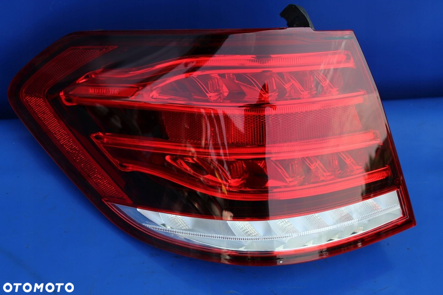 Lampa tylna tył lewy z błotnika OE Mercedes W212 Lift Kombi A2129061703 - 6