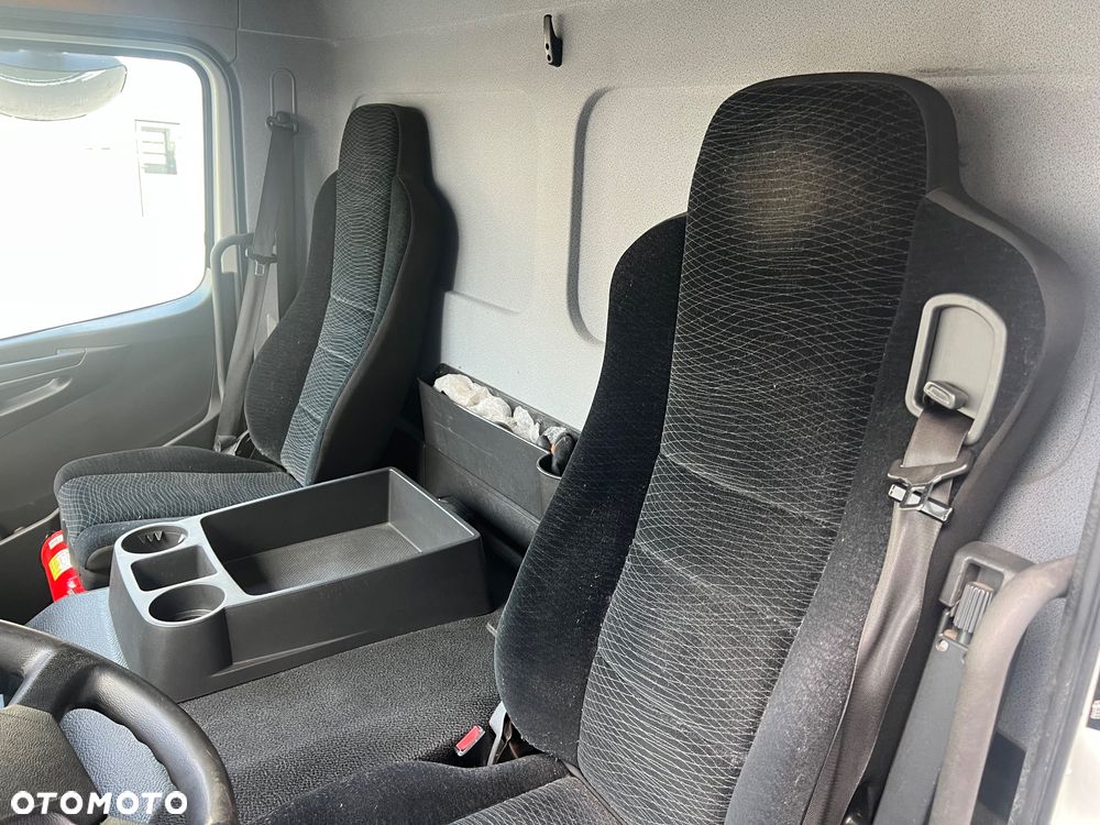 Mercedes-Benz Atego 1230 Kontener 8,2m + Winda - 12