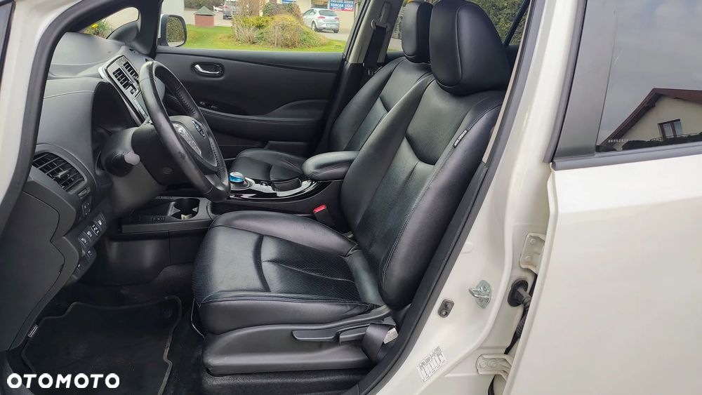 Nissan Leaf 30 kWh (mit Batterie) Tekna - 14