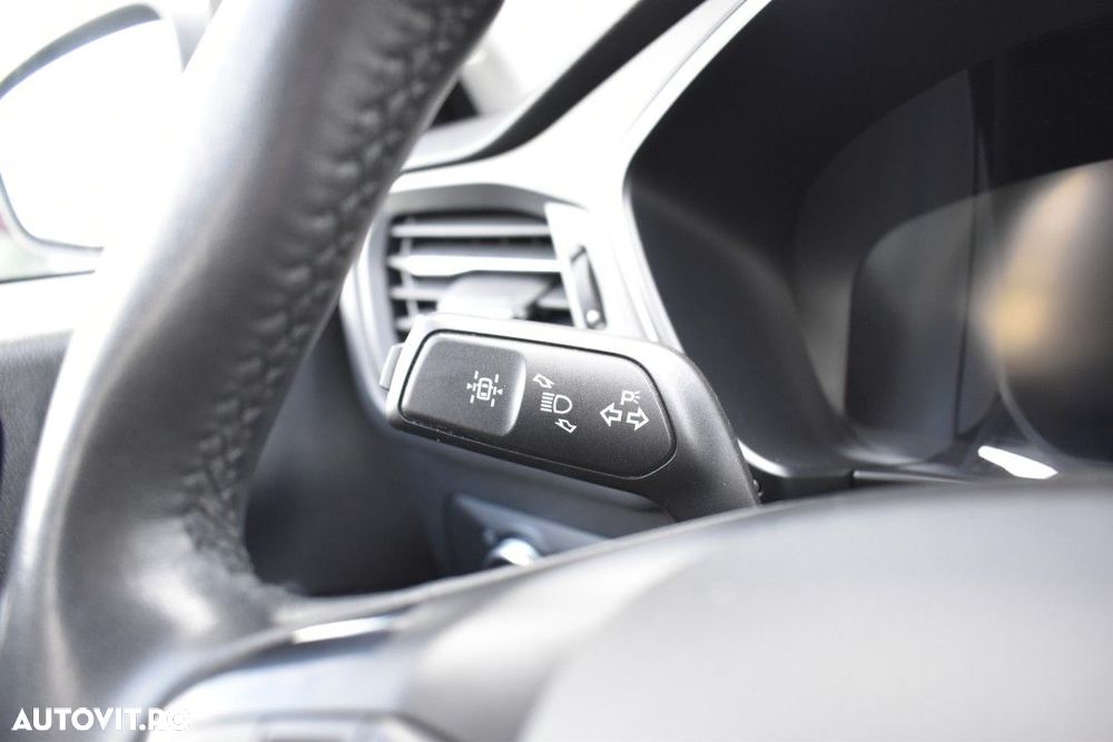 Ford Kuga - 28