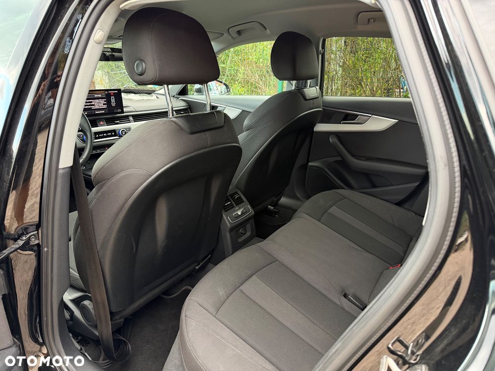 Audi A4 Limousine - 18