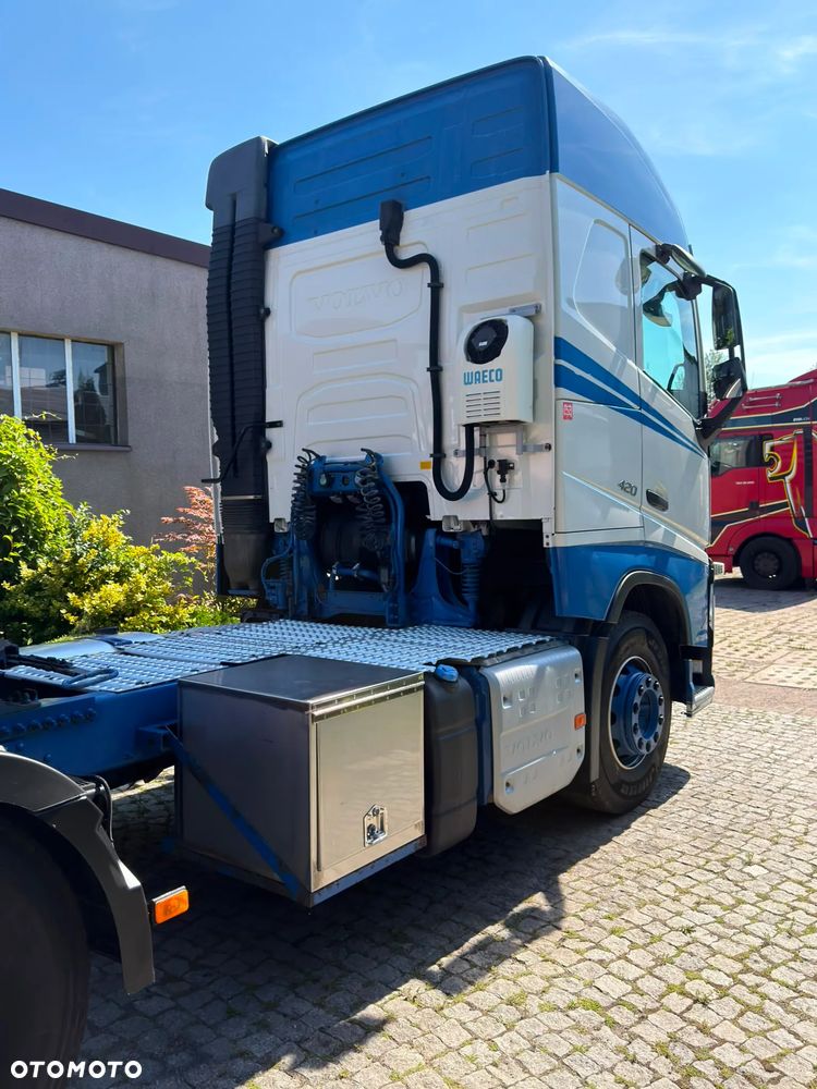 Volvo FH GLOBETROTTER - 13