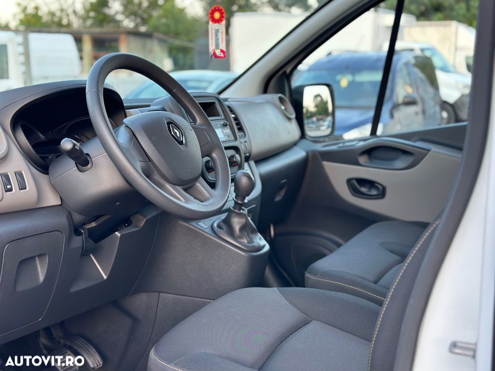 Renault Trafic - 11