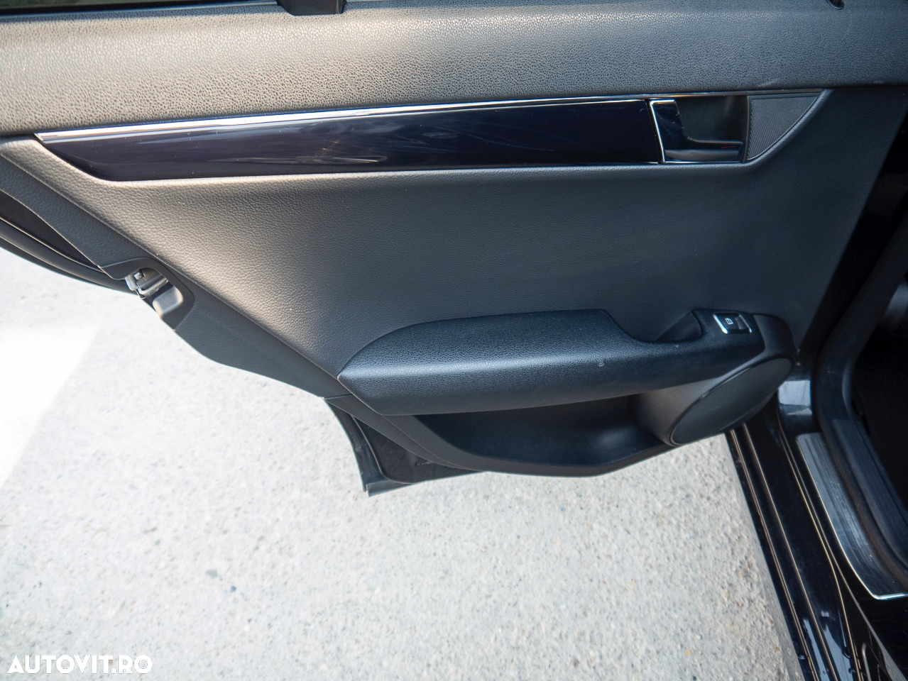 Mercedes-Benz C 180 CDI DPF (BlueEFFICIENCY) Avantgarde - 35