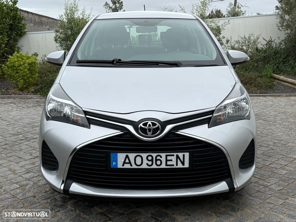 Toyota Yaris 1.0 VVT-i Comfort c/ Design-Pack - 3