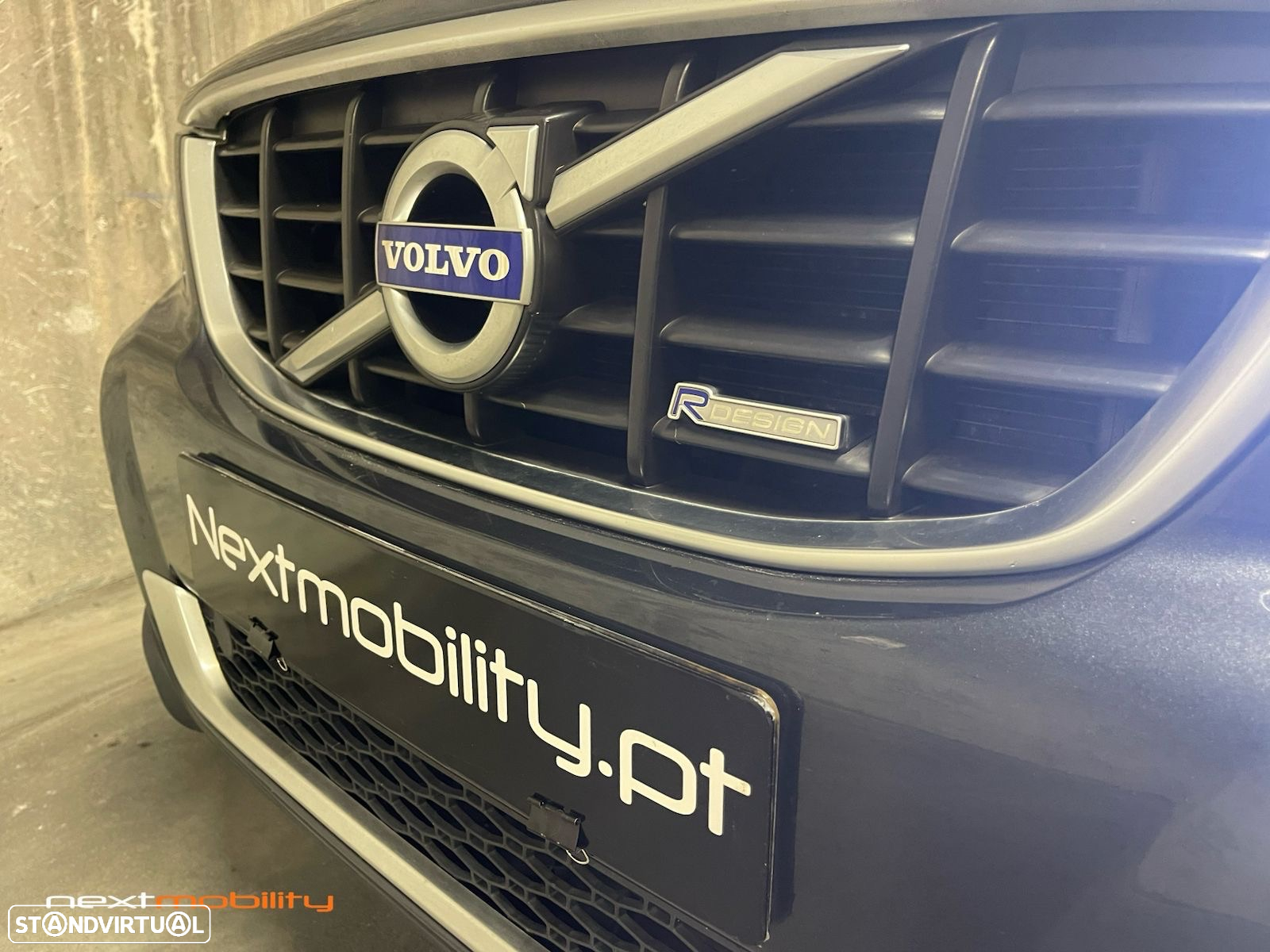 Volvo XC 60 2.0 D4 R-Design Geartronic - 9