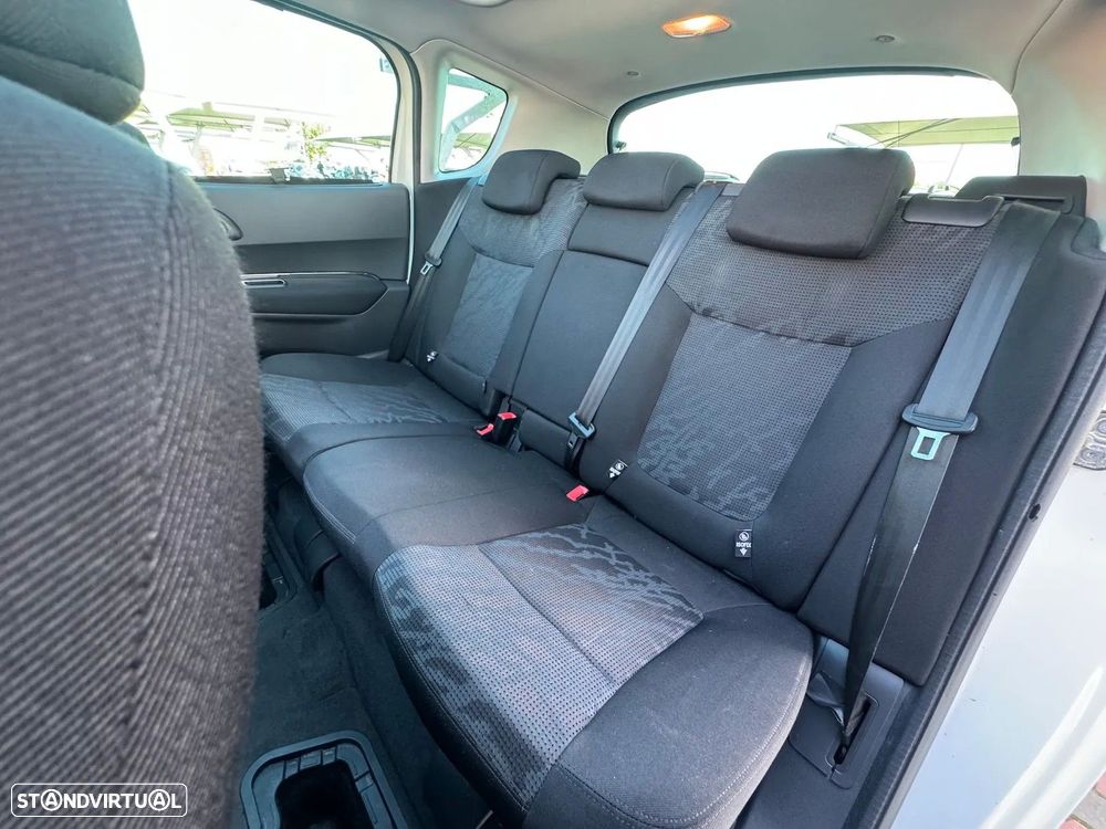 Peugeot 3008 1.6 e-HDi Allure 2-Tronic - 28