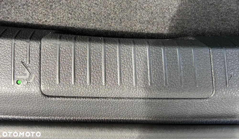 Volkswagen Golf 1.6 TDI DPF DSG Comfortline - 38
