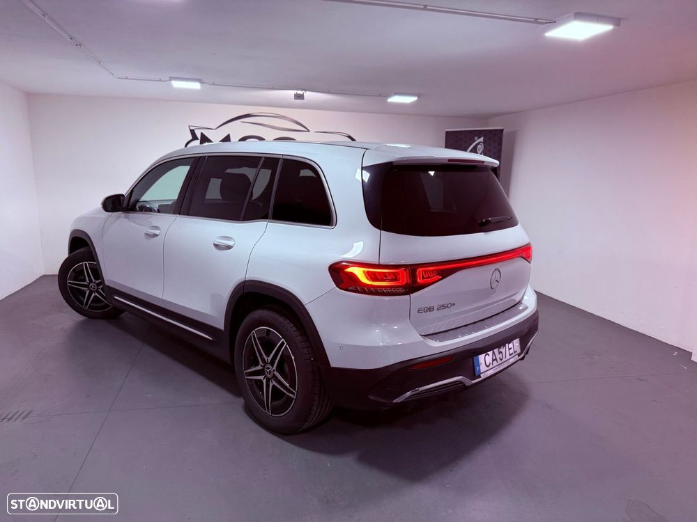 Mercedes-Benz EQB 250+ AMG Line - 8