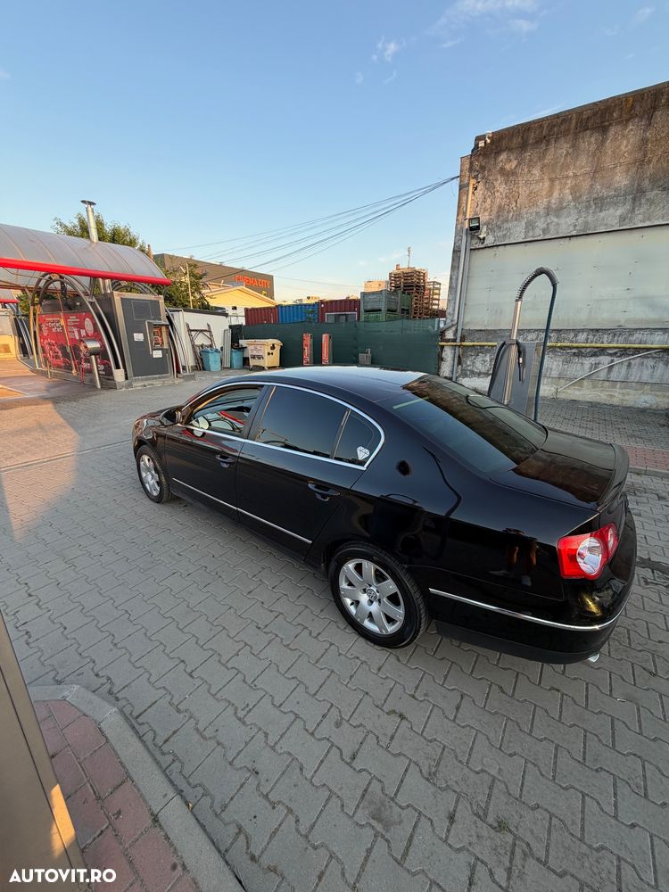Volkswagen Passat 1.9 TDI Highline - 1