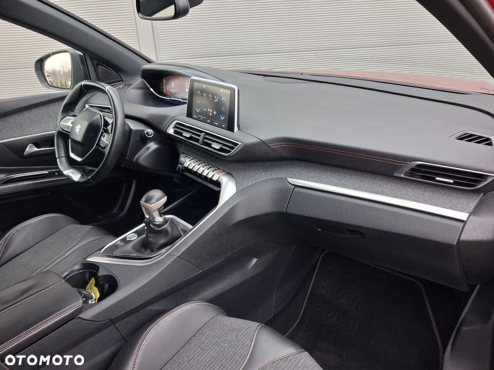 Peugeot 3008 PureTech 130 Stop & Start GPF Allure Business-Paket - 18