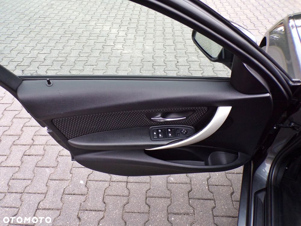 BMW Seria 3 320d - 17
