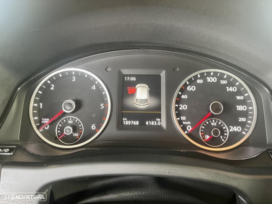 VW Tiguan 2.0 TDi Sport BlueMotion - 13