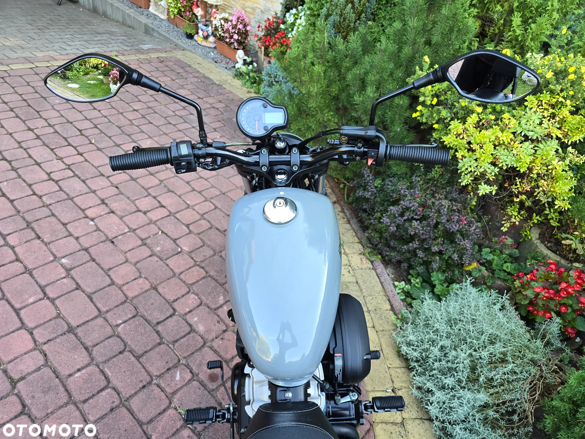 Hyosung GV - 7