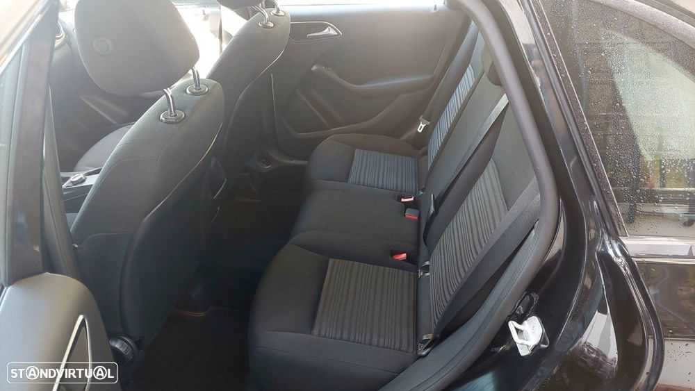 Mercedes-Benz B 180 d Urban - 13