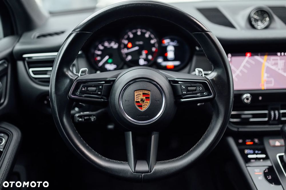Porsche Macan Standard - 26