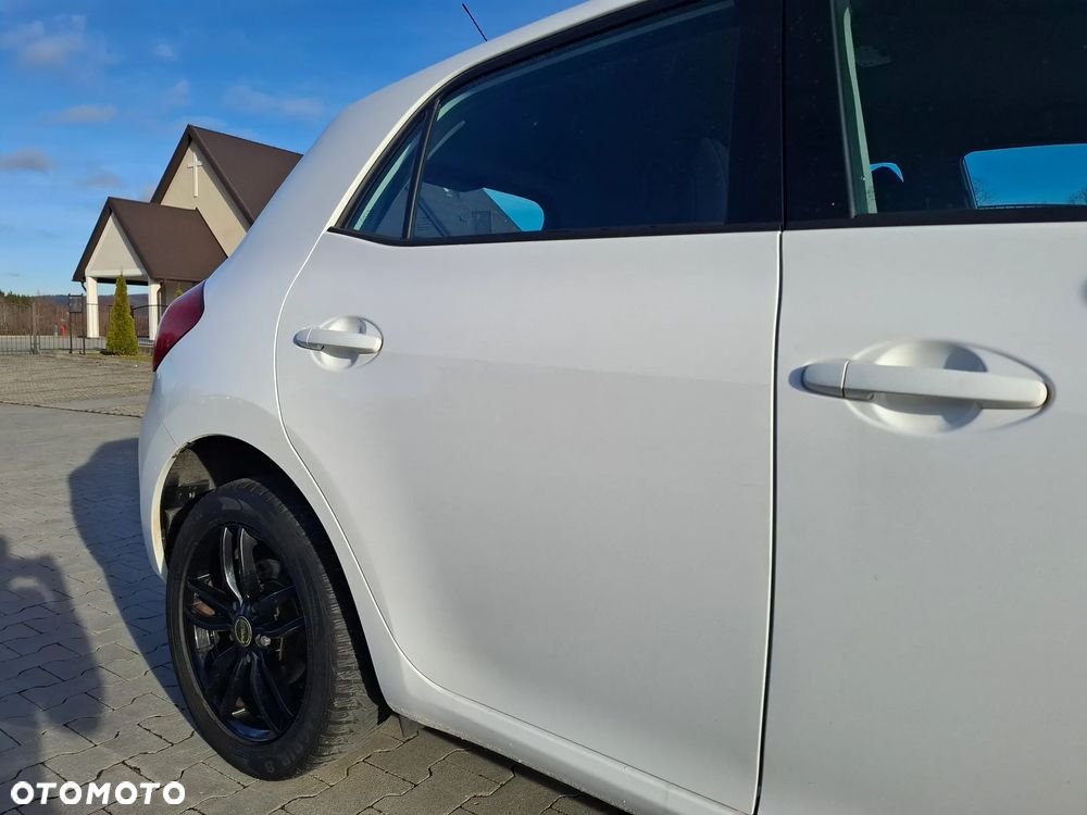 Toyota Auris 1.33 VVT-i - 13