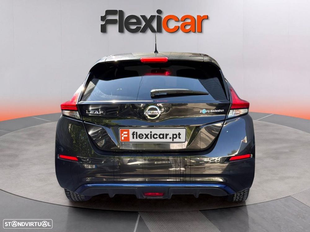 Nissan Leaf - 8