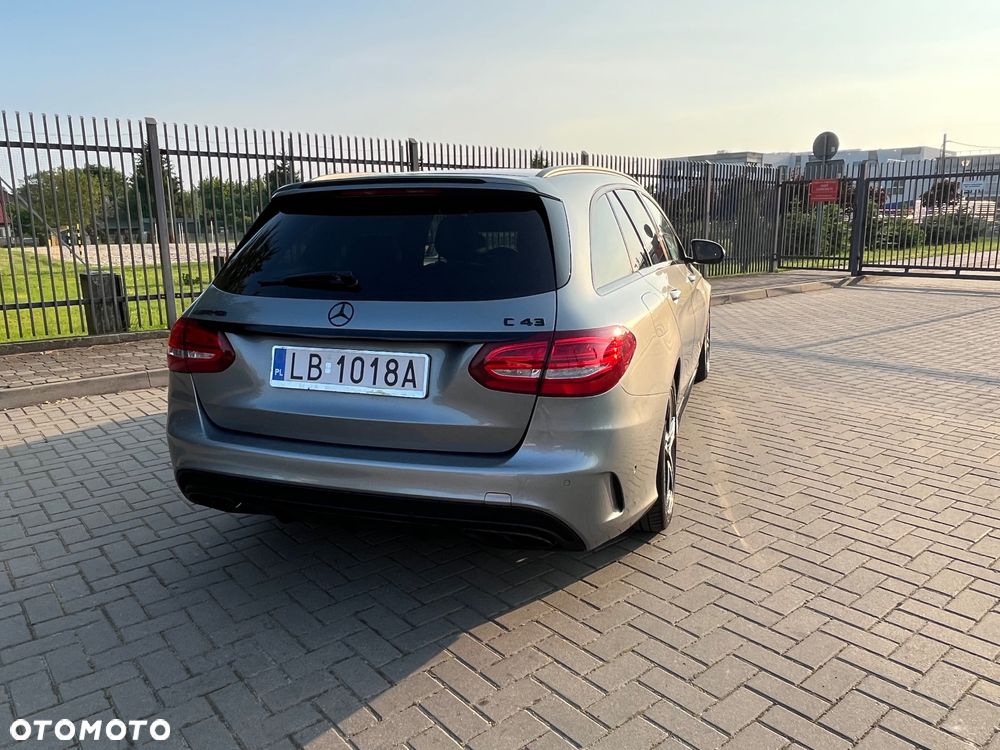 Mercedes-Benz Klasa C AMG 43 4-Matic - 9