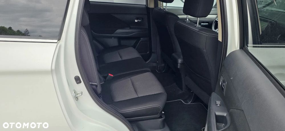 Mitsubishi Outlander 2.0 2WD Active - 19