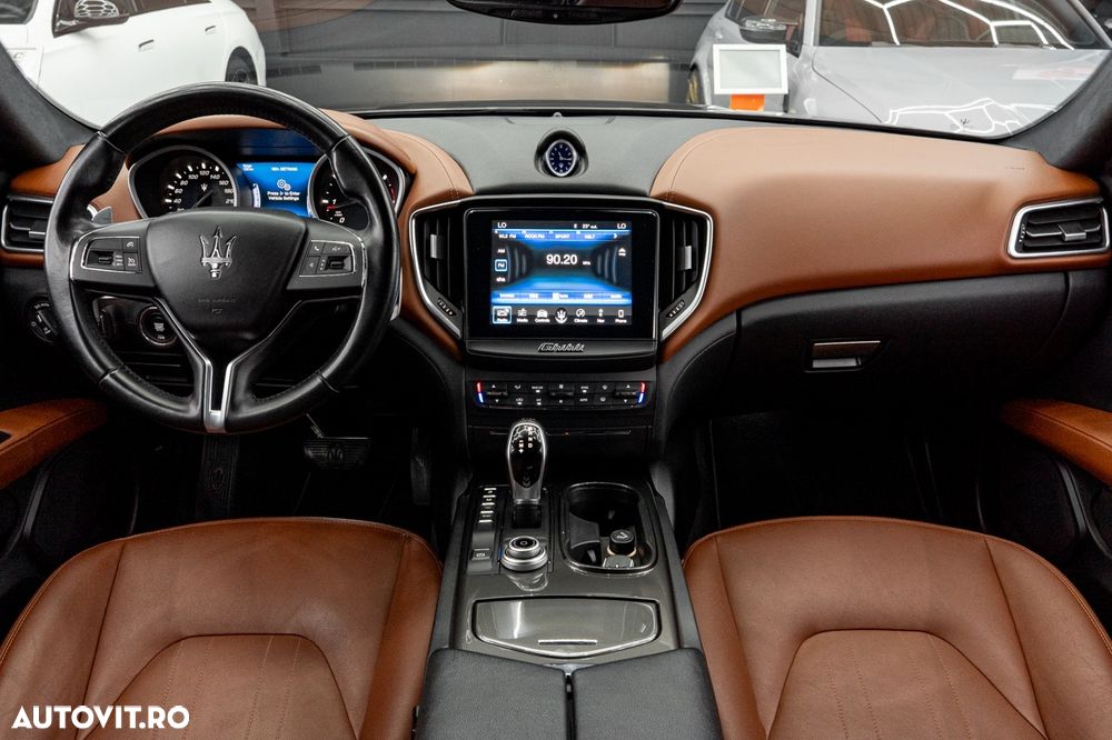 Maserati Ghibli Standard - 9