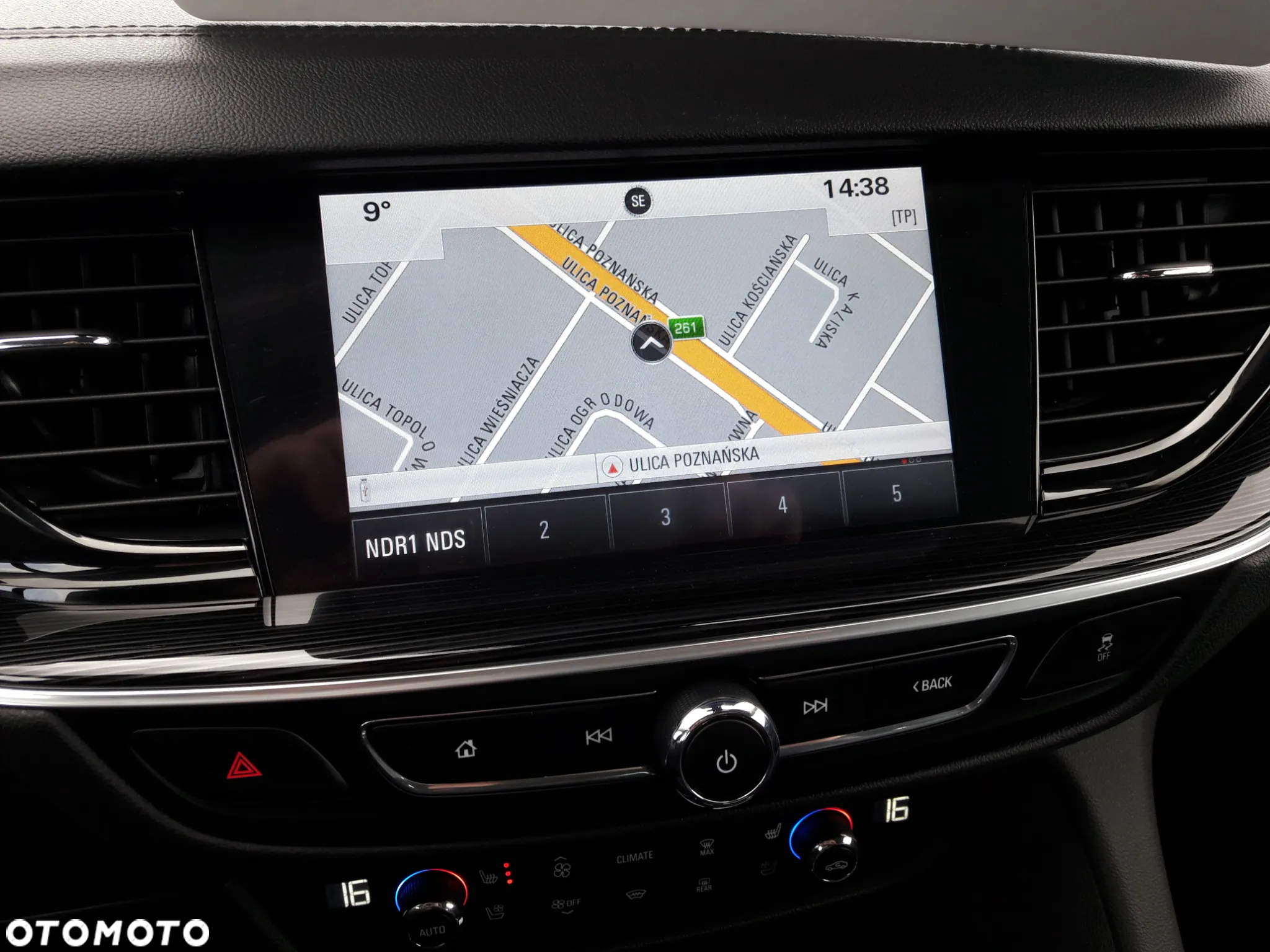 Opel Insignia 2.0 T 4x4 Exclusive S&S - 11