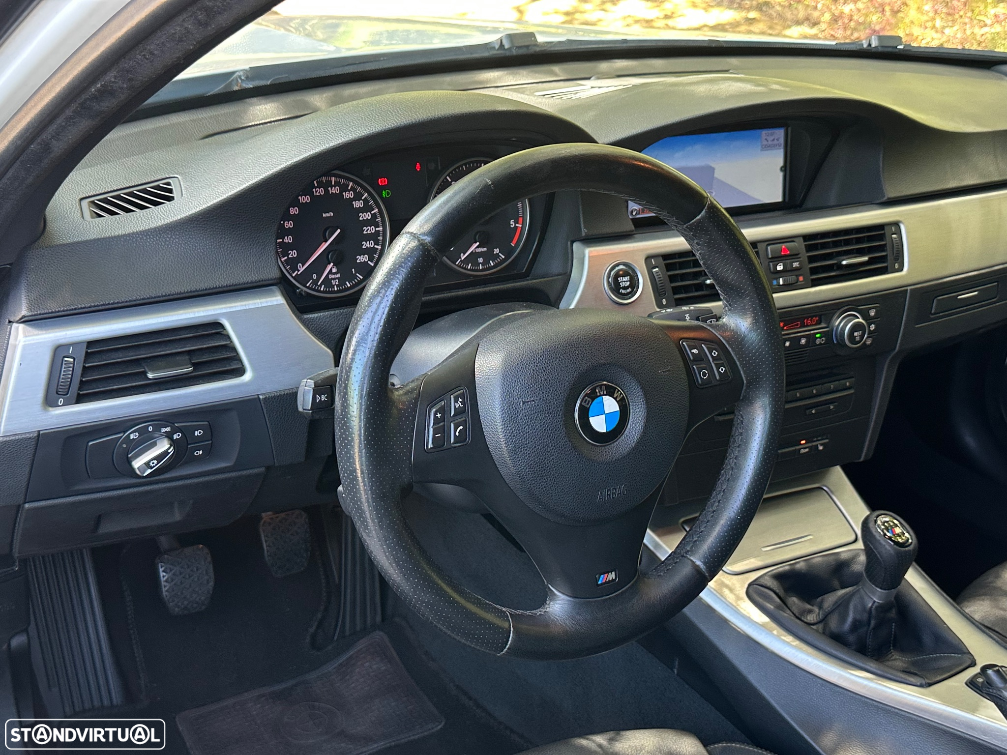 BMW 320 d Touring Navigation Sport - 6