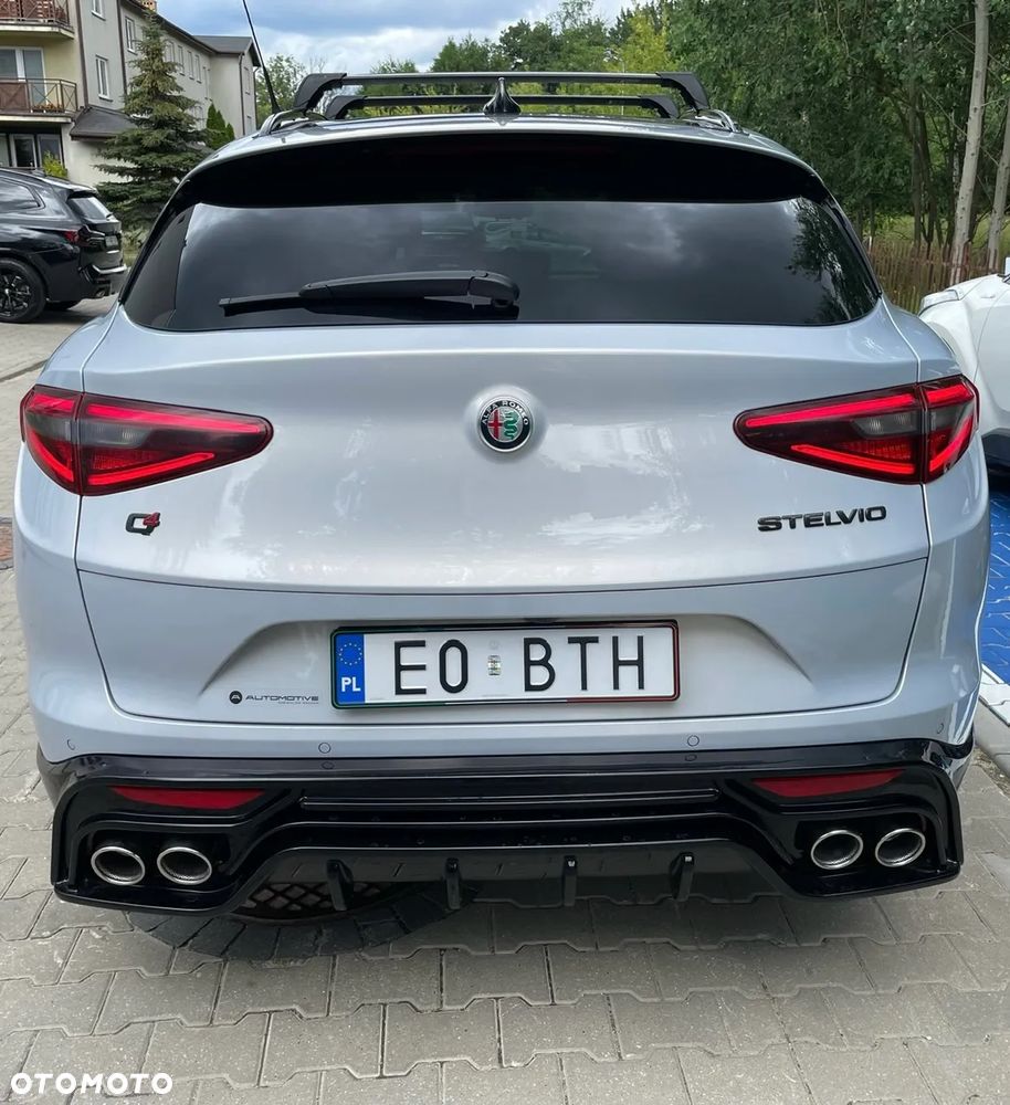 Alfa Romeo Stelvio 2.0 Turbo Veloce Q4 - 14