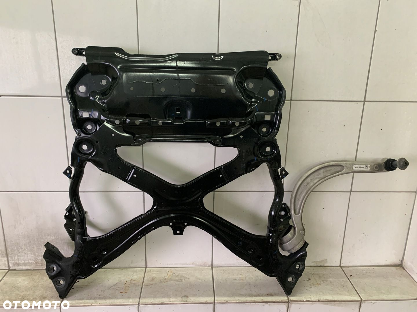 Wózek sanki wahacz przód AUDI A4 RS4 8W LIFT ideał - 7