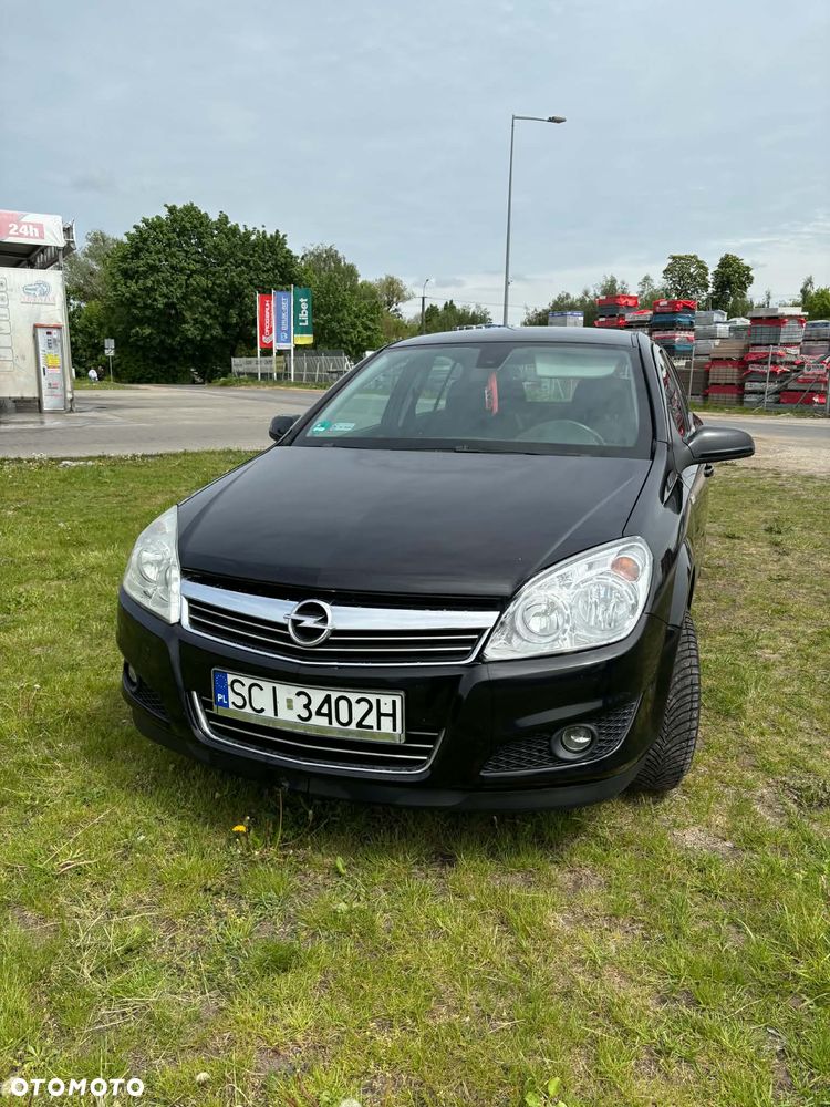 Opel Astra 1.9 CDTI Enjoy - 1