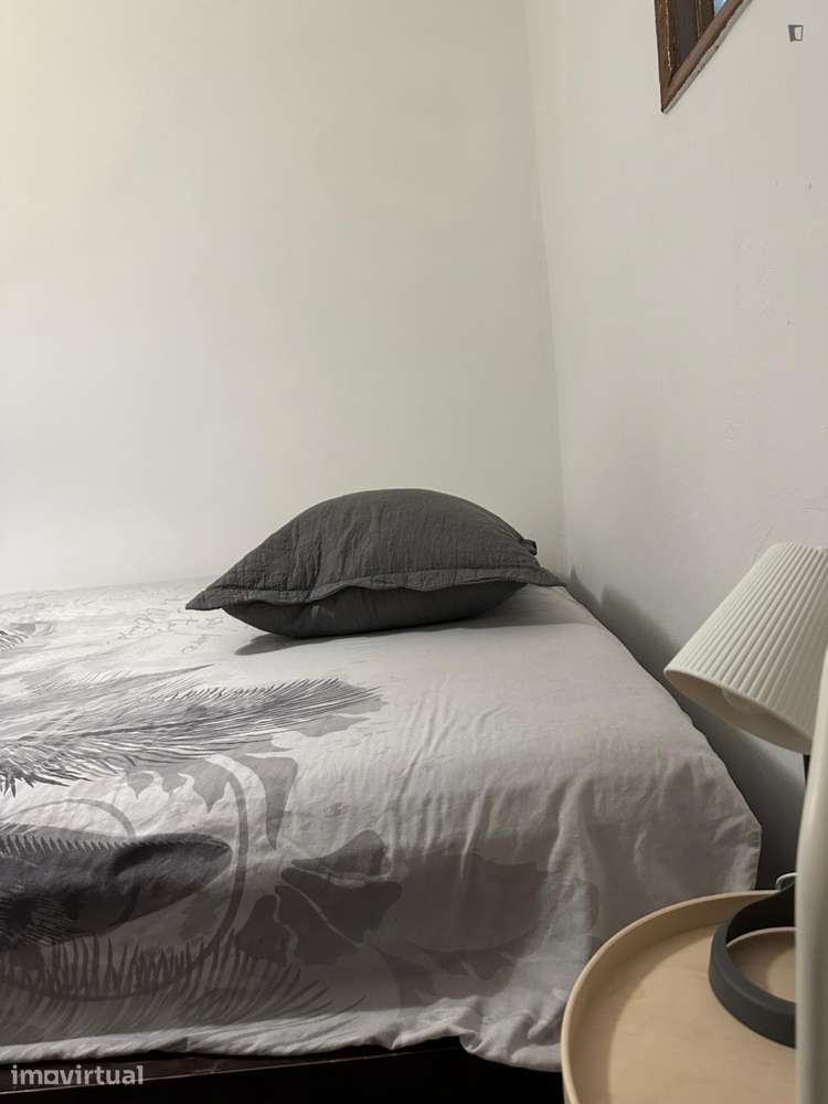 Quarto - localizado em Lisbon - Grande imagem: 2/20