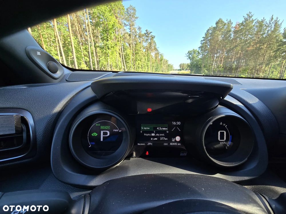 Toyota Yaris Hybrid 1.5 GR Sport - 12
