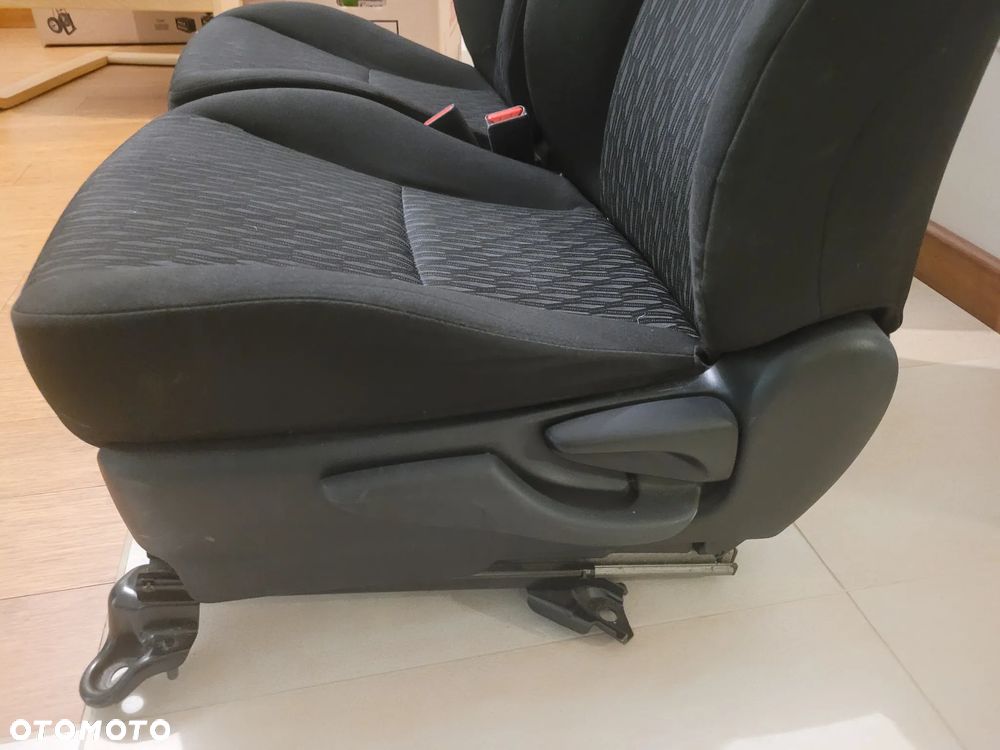 Fotel przednie, poduszki+ podgrzewania, jak nowe - 4