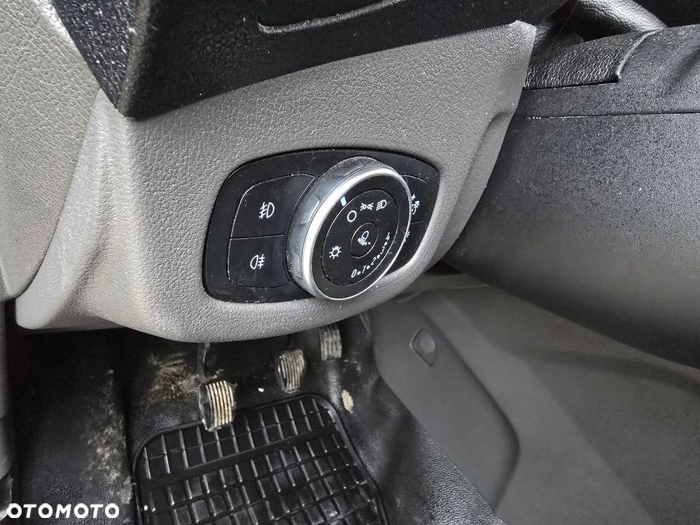 Ford TRANSIT CONNECT - 21