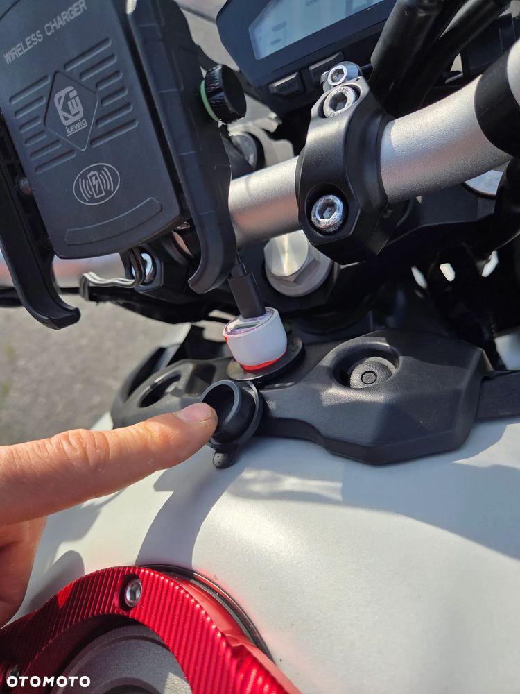 Yamaha MT - 13