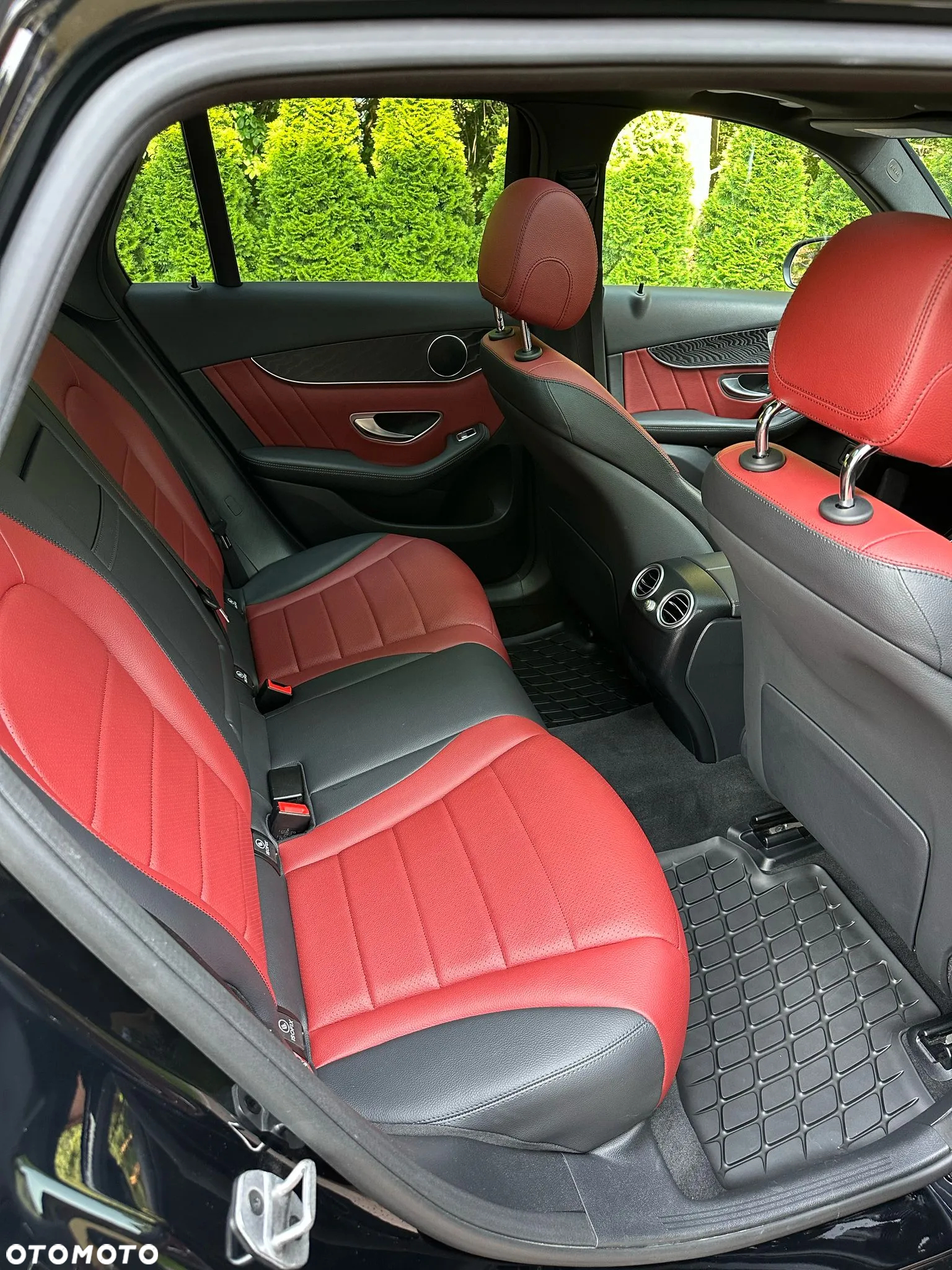 Mercedes-Benz GLC 300 4Matic 9G-TRONIC AMG Line - 14